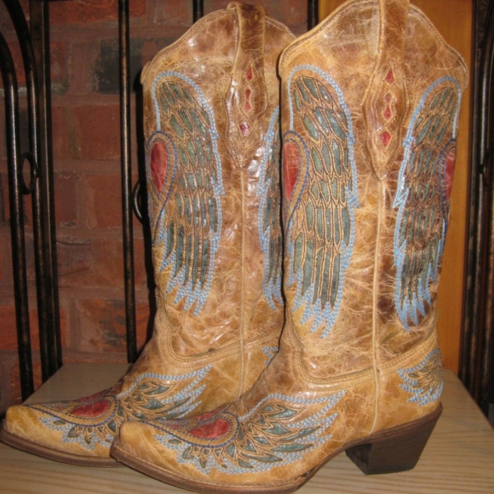 Corral boots